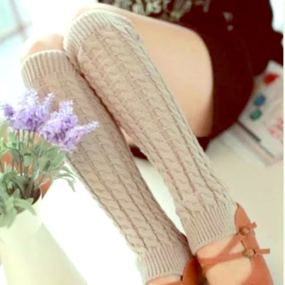 NWT Beige Cable-knit leg warmers
